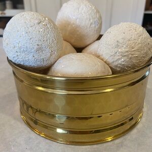 Charming paper mache snowballs lot of 6